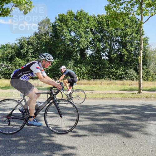 09.08.2026 - GEWOBA Citytriathlon Bremen Michael Burmester http://msf.ph/oto/9958746 09.08.2026 11:00:42 Radfahren 73, 91, 127, 161, 165, 424, 425 meine-sportfotos.de