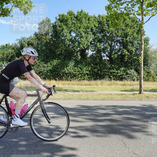 09.08.2026 - GEWOBA Citytriathlon Bremen Michael Burmester http://msf.ph/oto/9958749 09.08.2026 11:00:52 Radfahren 69, 127, 435 meine-sportfotos.de