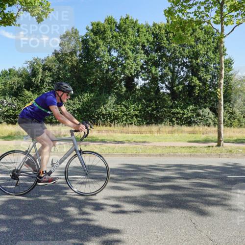 09.08.2026 - GEWOBA Citytriathlon Bremen Michael Burmester http://msf.ph/oto/9958754 09.08.2026 11:01:11 Radfahren 77, 78, 197, 420, 422 meine-sportfotos.de