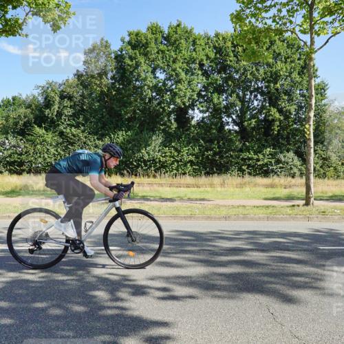 09.08.2026 - GEWOBA Citytriathlon Bremen Michael Burmester http://msf.ph/oto/9958755 09.08.2026 11:01:13 Radfahren 77, 78, 197, 203, 420, 422 meine-sportfotos.de