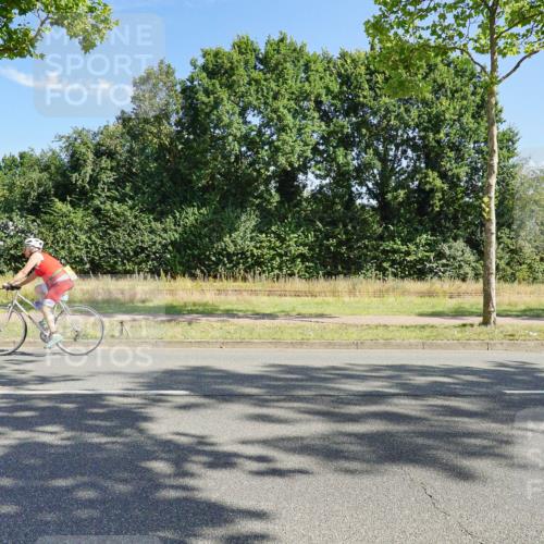 09.08.2026 - GEWOBA Citytriathlon Bremen Michael Burmester http://msf.ph/oto/9958759 09.08.2026 11:01:25 Radfahren 203, 412, 422 meine-sportfotos.de