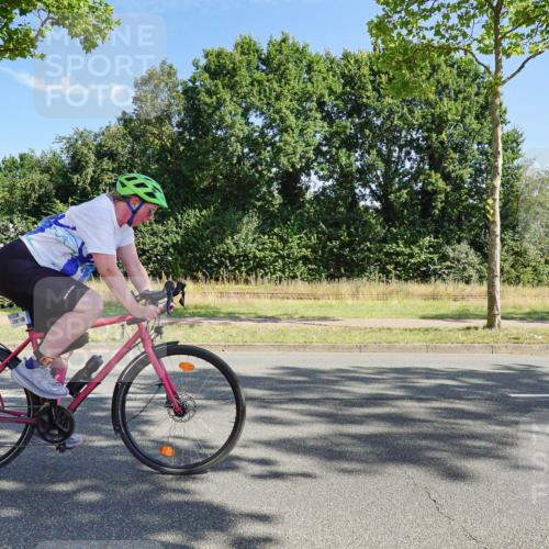 09.08.2026 - GEWOBA Citytriathlon Bremen Michael Burmester http://msf.ph/oto/9958764 09.08.2026 11:01:55 Radfahren 9, 469 meine-sportfotos.de