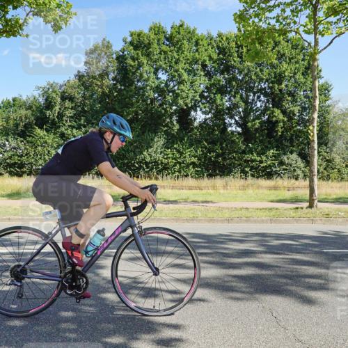 09.08.2026 - GEWOBA Citytriathlon Bremen Michael Burmester http://msf.ph/oto/9958773 09.08.2026 11:03:09 Radfahren 11, 485 meine-sportfotos.de