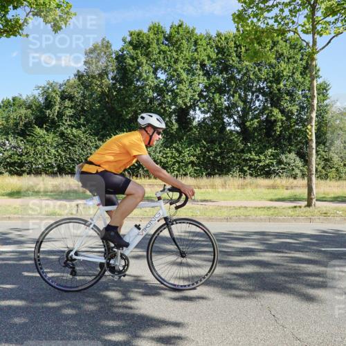 09.08.2026 - GEWOBA Citytriathlon Bremen Michael Burmester http://msf.ph/oto/9958774 09.08.2026 11:03:41 Radfahren 199, 525 meine-sportfotos.de
