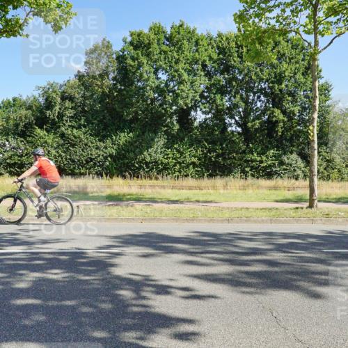 09.08.2026 - GEWOBA Citytriathlon Bremen Michael Burmester http://msf.ph/oto/9958782 09.08.2026 11:06:07 Radfahren 101, 475 meine-sportfotos.de