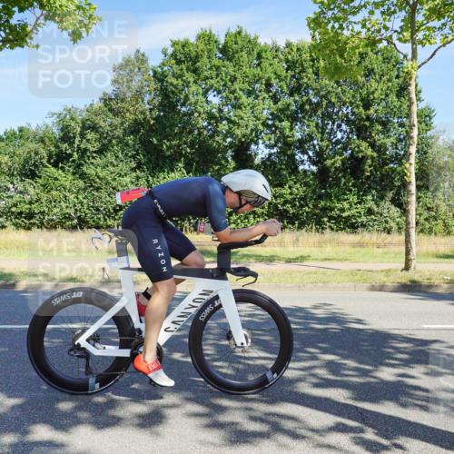 09.08.2026 - GEWOBA Citytriathlon Bremen Michael Burmester http://msf.ph/oto/9958820 09.08.2026 12:03:40 Radfahren 557 meine-sportfotos.de