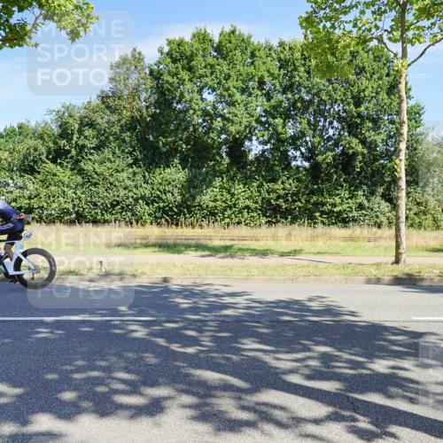 09.08.2026 - GEWOBA Citytriathlon Bremen Michael Burmester http://msf.ph/oto/9958827 09.08.2026 12:04:39 Radfahren 667, 682 meine-sportfotos.de