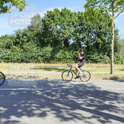 09.08.2026 - GEWOBA Citytriathlon Bremen Michael Burmester http://msf.ph/oto/9958833 09.08.2026 12:04:52 Radfahren 667 meine-sportfotos.de