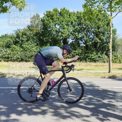 09.08.2026 - GEWOBA Citytriathlon Bremen Michael Burmester http://msf.ph/oto/9958842 09.08.2026 12:05:32 Radfahren 541, 560, 562, 623, 695, 757, 1110 meine-sportfotos.de