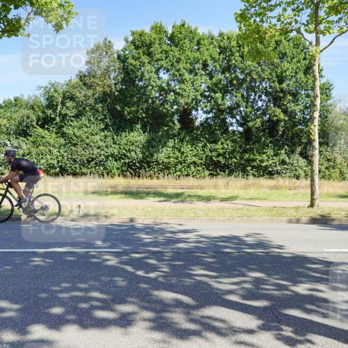 09.08.2026 - GEWOBA Citytriathlon Bremen Michael Burmester http://msf.ph/oto/9958843 09.08.2026 12:05:34 Radfahren 541, 560, 562, 623, 695, 696, 757, 1110 meine-sportfotos.de