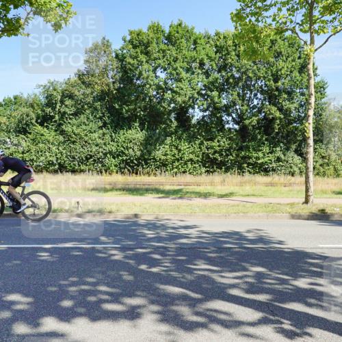 09.08.2026 - GEWOBA Citytriathlon Bremen Michael Burmester http://msf.ph/oto/9958886 09.08.2026 12:07:45 Radfahren 572, 577, 586, 614, 649, 761, 1001 meine-sportfotos.de