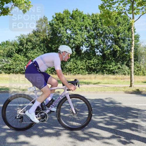 09.08.2026 - GEWOBA Citytriathlon Bremen Michael Burmester http://msf.ph/oto/9958897 09.08.2026 12:08:09 Radfahren 671, 787 meine-sportfotos.de