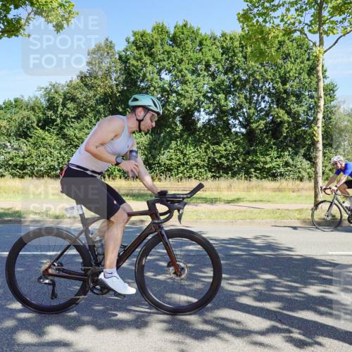 09.08.2026 - GEWOBA Citytriathlon Bremen Michael Burmester http://msf.ph/oto/9958907 09.08.2026 12:08:35 Radfahren 548, 558, 601, 602, 620 meine-sportfotos.de