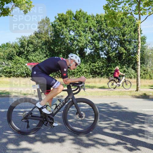 09.08.2026 - GEWOBA Citytriathlon Bremen Michael Burmester http://msf.ph/oto/9958911 09.08.2026 12:08:41 Radfahren 558, 602, 620, 643, 711 meine-sportfotos.de