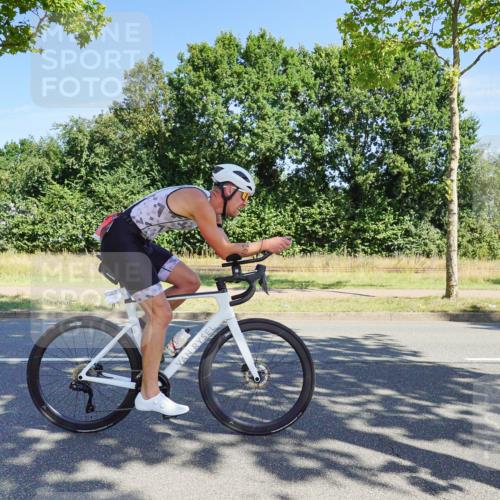 09.08.2026 - GEWOBA Citytriathlon Bremen Michael Burmester http://msf.ph/oto/9958939 09.08.2026 12:09:39 Radfahren 570, 597, 674, 702, 719 meine-sportfotos.de