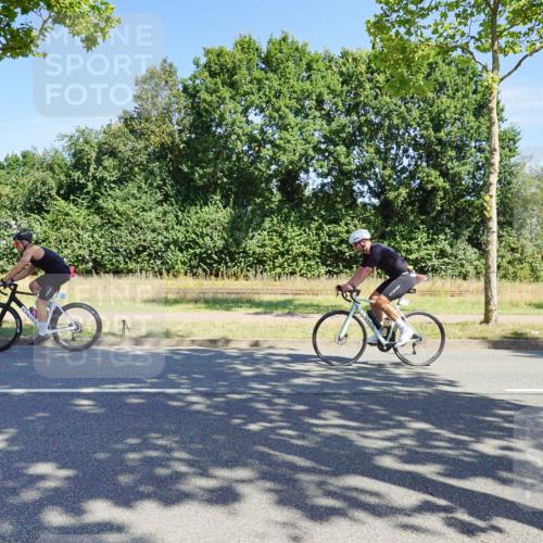 09.08.2026 - GEWOBA Citytriathlon Bremen Michael Burmester http://msf.ph/oto/9958957 09.08.2026 12:10:12 Radfahren 619, 633, 688, 729, 774, 1002 meine-sportfotos.de