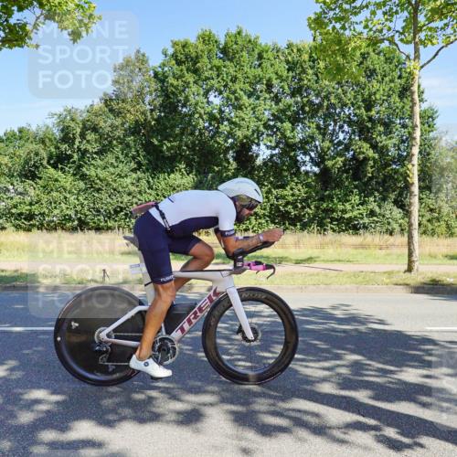 09.08.2026 - GEWOBA Citytriathlon Bremen Michael Burmester http://msf.ph/oto/9958975 09.08.2026 12:10:47 Radfahren 740, 766 meine-sportfotos.de