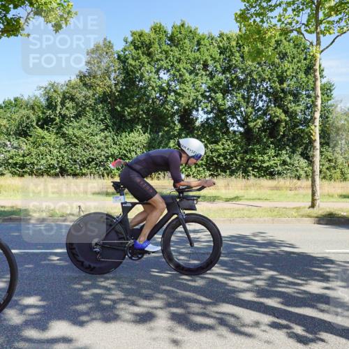 09.08.2026 - GEWOBA Citytriathlon Bremen Michael Burmester http://msf.ph/oto/9958983 09.08.2026 12:10:57 Radfahren 587, 652, 669, 690, 714, 740, 743, 766, 810, 831 meine-sportfotos.de