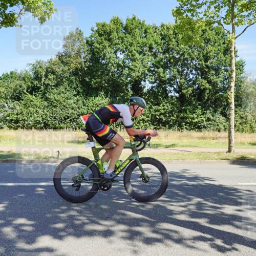 09.08.2026 - GEWOBA Citytriathlon Bremen Michael Burmester http://msf.ph/oto/9958986 09.08.2026 12:11:00 Radfahren 587, 641, 652, 669, 690, 714, 743, 766, 810, 831 meine-sportfotos.de