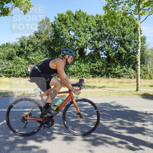 09.08.2026 - GEWOBA Citytriathlon Bremen Michael Burmester http://msf.ph/oto/9958994 09.08.2026 12:11:15 Radfahren 588, 641, 690, 698, 767, 789, 801, 810, 831, 854 meine-sportfotos.de