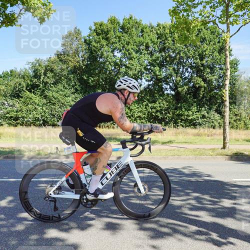09.08.2026 - GEWOBA Citytriathlon Bremen Michael Burmester http://msf.ph/oto/9959000 09.08.2026 12:11:27 Radfahren 112, 540, 588, 666, 692, 698, 703, 767, 854, 1153 meine-sportfotos.de
