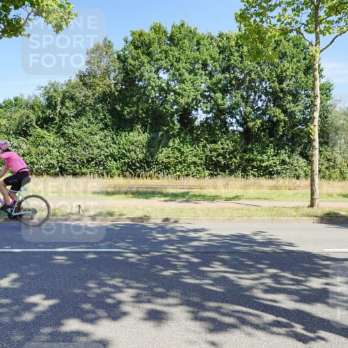09.08.2026 - GEWOBA Citytriathlon Bremen Michael Burmester http://msf.ph/oto/9959001 09.08.2026 12:11:29 Radfahren 112, 540, 588, 666, 692, 698, 703, 1153 meine-sportfotos.de