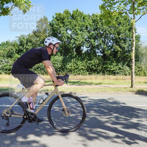 09.08.2026 - GEWOBA Citytriathlon Bremen Michael Burmester http://msf.ph/oto/9959032 09.08.2026 12:12:12 Radfahren 610, 618, 677 meine-sportfotos.de