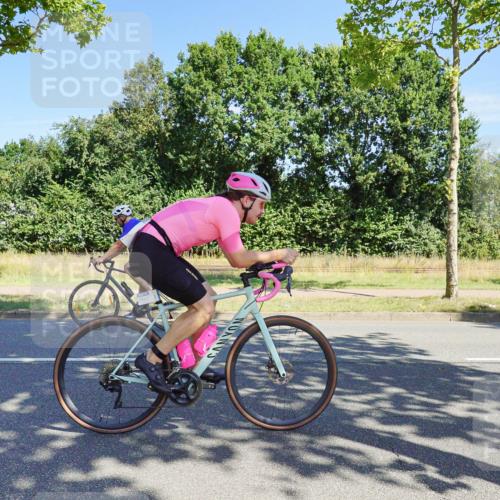 09.08.2026 - GEWOBA Citytriathlon Bremen Michael Burmester http://msf.ph/oto/9959034 09.08.2026 12:12:15 Radfahren 610, 618, 632, 677, 697 meine-sportfotos.de