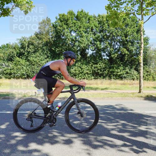 09.08.2026 - GEWOBA Citytriathlon Bremen Michael Burmester http://msf.ph/oto/9959042 09.08.2026 12:12:25 Radfahren 544, 589, 610, 632, 661, 677, 697, 791, 825, 835, 1127, 1131 meine-sportfotos.de