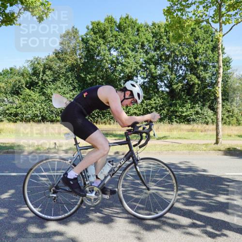 09.08.2026 - GEWOBA Citytriathlon Bremen Michael Burmester http://msf.ph/oto/9959048 09.08.2026 12:12:29 Radfahren 544, 589, 610, 632, 661, 697, 791, 825, 835, 1127, 1131 meine-sportfotos.de