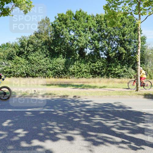 09.08.2026 - GEWOBA Citytriathlon Bremen Michael Burmester http://msf.ph/oto/9959073 09.08.2026 12:13:05 Radfahren 556, 575, 616, 636, 658, 686, 747, 843, 852 meine-sportfotos.de