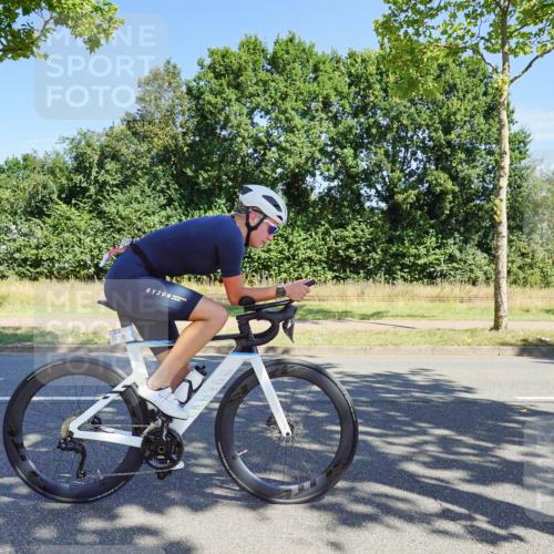 09.08.2026 - GEWOBA Citytriathlon Bremen Michael Burmester http://msf.ph/oto/9959082 09.08.2026 12:13:21 Radfahren 551, 575, 710, 824, 882, 1011, 1116, 1148 meine-sportfotos.de