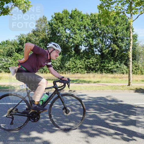 09.08.2026 - GEWOBA Citytriathlon Bremen Michael Burmester http://msf.ph/oto/9959083 09.08.2026 12:13:22 Radfahren 551, 575, 591, 710, 824, 882, 1011, 1116, 1148, 1150 meine-sportfotos.de