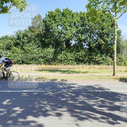 09.08.2026 - GEWOBA Citytriathlon Bremen Michael Burmester http://msf.ph/oto/9959093 09.08.2026 12:13:37 Radfahren 547, 591, 592, 645, 685, 710, 884, 1011, 1150 meine-sportfotos.de