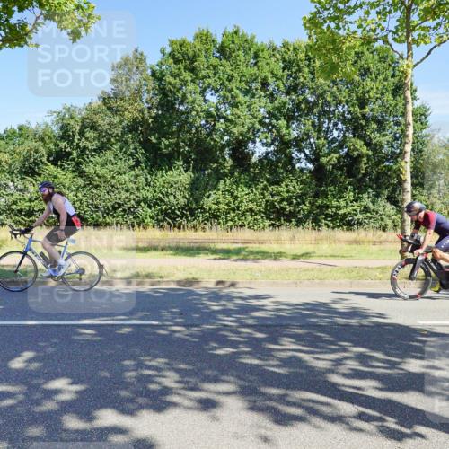 09.08.2026 - GEWOBA Citytriathlon Bremen Michael Burmester http://msf.ph/oto/9959095 09.08.2026 12:13:40 Radfahren 547, 591, 592, 645, 685, 710, 884, 1150 meine-sportfotos.de