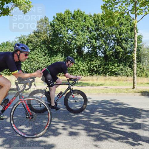 09.08.2026 - GEWOBA Citytriathlon Bremen Michael Burmester http://msf.ph/oto/9959132 09.08.2026 12:14:49 Radfahren 590, 679, 717, 721, 733, 746, 750, 1004 meine-sportfotos.de
