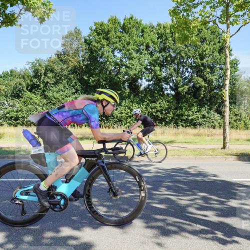 09.08.2026 - GEWOBA Citytriathlon Bremen Michael Burmester http://msf.ph/oto/9959150 09.08.2026 12:15:15 Radfahren 613, 615, 646, 793, 924, 1008, 1016, 1128 meine-sportfotos.de