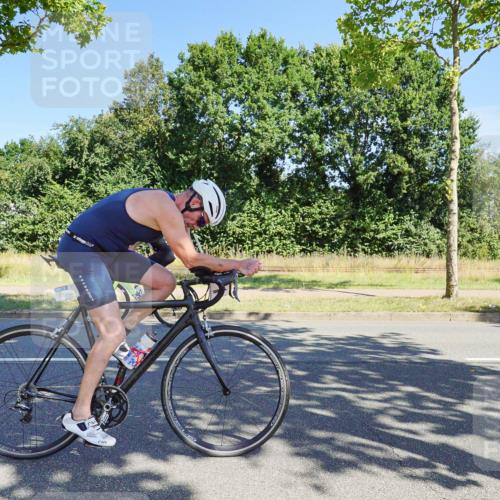 09.08.2026 - GEWOBA Citytriathlon Bremen Michael Burmester http://msf.ph/oto/9959191 09.08.2026 12:16:12 Radfahren 564, 611, 716, 726, 855, 879, 914, 955, 983, 1117 meine-sportfotos.de
