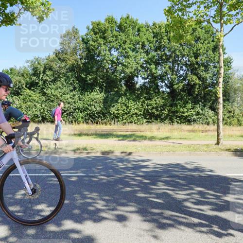 09.08.2026 - GEWOBA Citytriathlon Bremen Michael Burmester http://msf.ph/oto/9959207 09.08.2026 12:16:34 Radfahren 545, 580, 638, 648, 775, 777, 804, 846, 918, 1013, 1138 meine-sportfotos.de