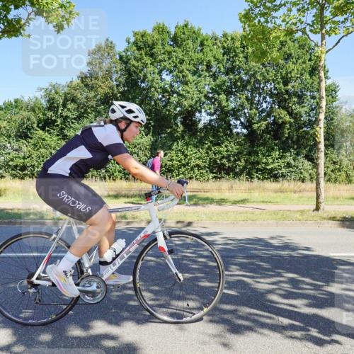 09.08.2026 - GEWOBA Citytriathlon Bremen Michael Burmester http://msf.ph/oto/9959208 09.08.2026 12:16:36 Radfahren 545, 580, 638, 648, 777, 804, 846, 918, 1013, 1138 meine-sportfotos.de