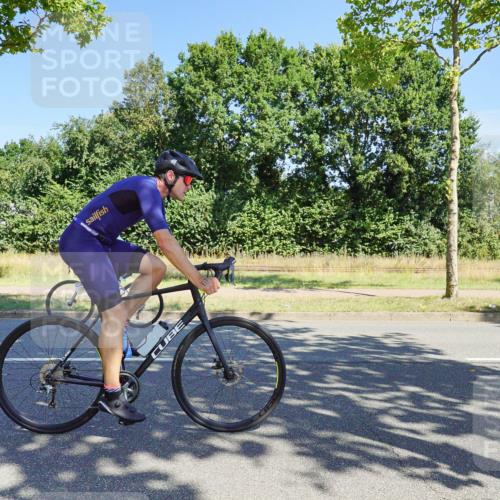 09.08.2026 - GEWOBA Citytriathlon Bremen Michael Burmester http://msf.ph/oto/9959222 09.08.2026 12:16:58 Radfahren 555, 627, 673, 895, 932, 1130 meine-sportfotos.de