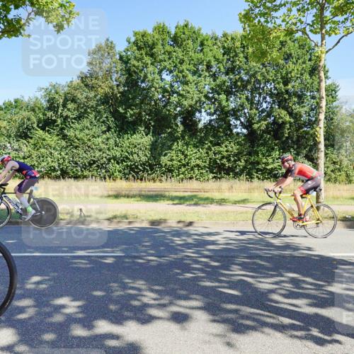 09.08.2026 - GEWOBA Citytriathlon Bremen Michael Burmester http://msf.ph/oto/9959227 09.08.2026 12:17:11 Radfahren 552, 600, 627, 932, 1143, 1158 meine-sportfotos.de