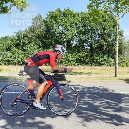 09.08.2026 - GEWOBA Citytriathlon Bremen Michael Burmester http://msf.ph/oto/9959234 09.08.2026 12:17:19 Radfahren 552, 565, 598, 600, 653, 778, 807, 1143, 1158 meine-sportfotos.de