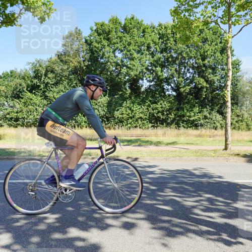09.08.2026 - GEWOBA Citytriathlon Bremen Michael Burmester http://msf.ph/oto/9959237 09.08.2026 12:17:26 Radfahren 565, 598, 600, 653, 758, 778, 784, 807, 1158 meine-sportfotos.de