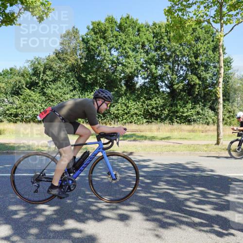 09.08.2026 - GEWOBA Citytriathlon Bremen Michael Burmester http://msf.ph/oto/9959238 09.08.2026 12:17:27 Radfahren 565, 598, 600, 650, 653, 758, 778, 784, 807 meine-sportfotos.de