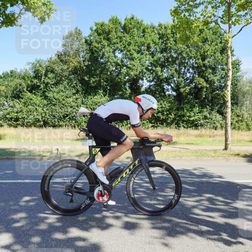 09.08.2026 - GEWOBA Citytriathlon Bremen Michael Burmester http://msf.ph/oto/9959244 09.08.2026 12:17:34 Radfahren 565, 579, 598, 609, 650, 653, 758, 784, 807, 1109 meine-sportfotos.de