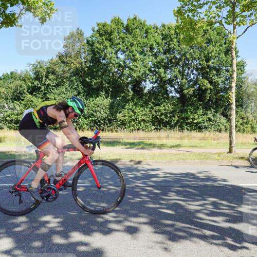 09.08.2026 - GEWOBA Citytriathlon Bremen Michael Burmester http://msf.ph/oto/9959246 09.08.2026 12:17:44 Radfahren 579, 609, 650, 672, 758, 784, 1109, 1126, 1147 meine-sportfotos.de