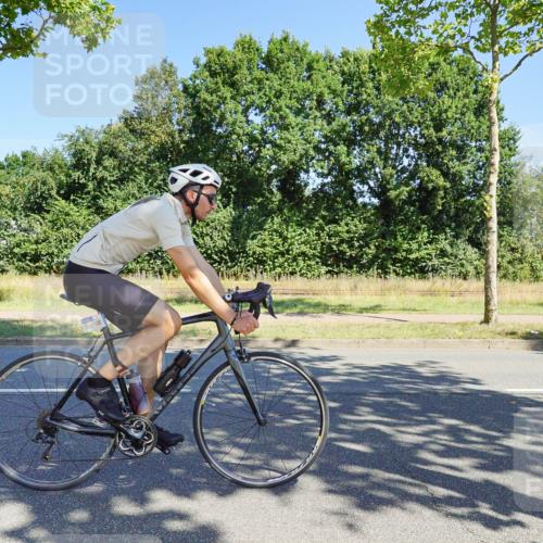 09.08.2026 - GEWOBA Citytriathlon Bremen Michael Burmester http://msf.ph/oto/9959249 09.08.2026 12:17:48 Radfahren 579, 609, 672, 901, 981, 1109, 1126, 1147 meine-sportfotos.de