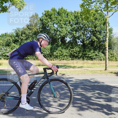 09.08.2026 - GEWOBA Citytriathlon Bremen Michael Burmester http://msf.ph/oto/9959256 09.08.2026 12:17:57 Radfahren 672, 739, 769, 781, 808, 869, 901, 981, 1118, 1126, 1147 meine-sportfotos.de