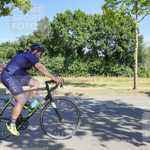 09.08.2026 - GEWOBA Citytriathlon Bremen Michael Burmester http://msf.ph/oto/9959265 09.08.2026 12:18:17 Radfahren 826, 872, 1003, 1146 meine-sportfotos.de